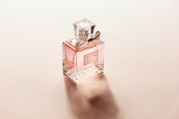 Ilustrasi parfum hugo boss original